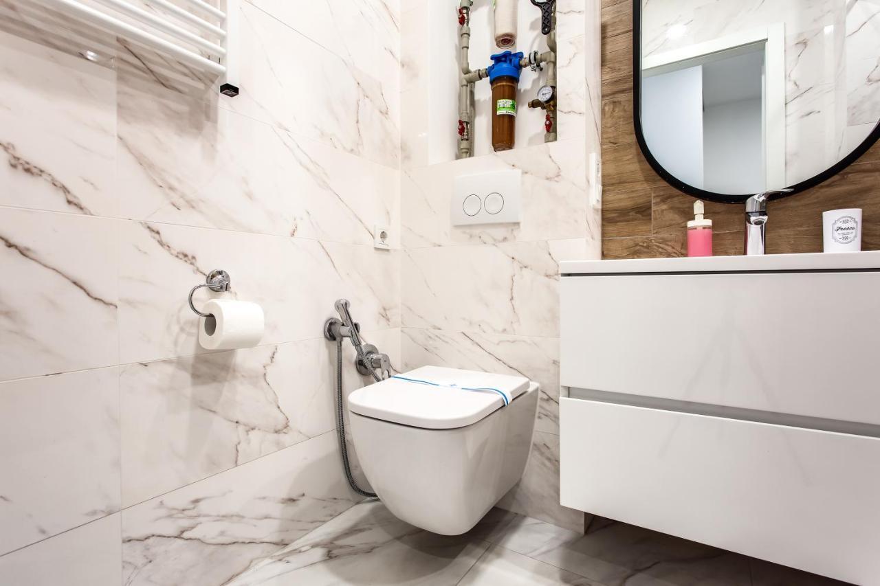 Vip Apartments Lviv Bagian luar foto